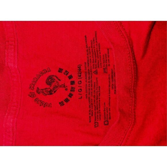 Siracha tee size large - Picture 3 of 3